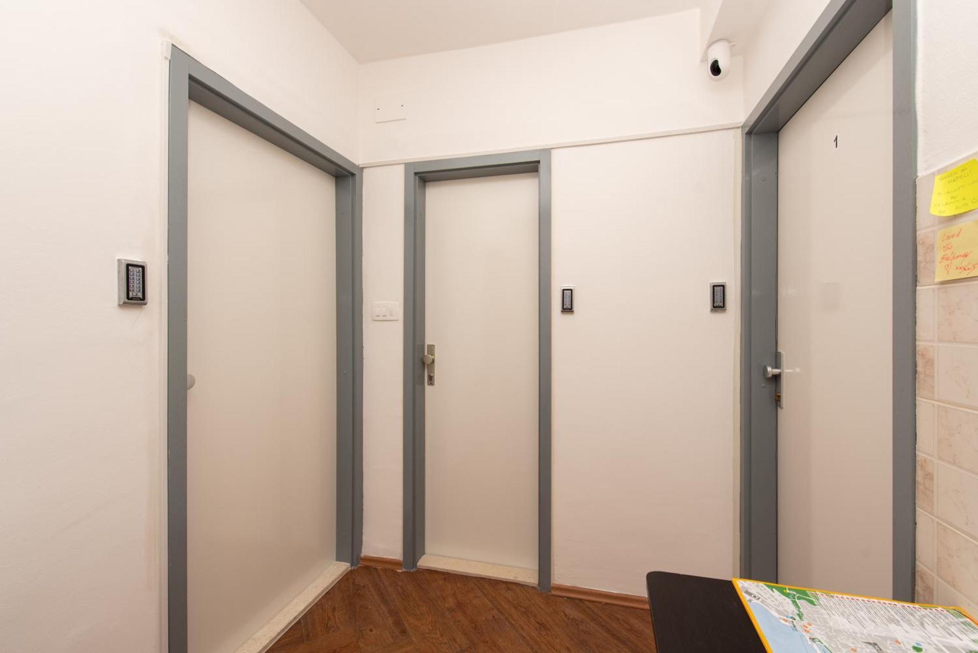 Laghanini Apartments سبليت المظهر الخارجي الصورة